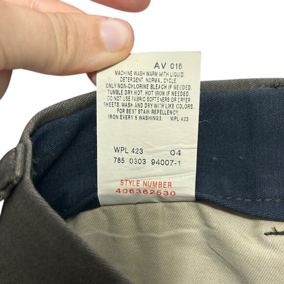 Dockers Relaxed Chino Pants NWT Men's Sz 30x30 Gray-Green Khaki Stain Defender - Picture 9 of 9